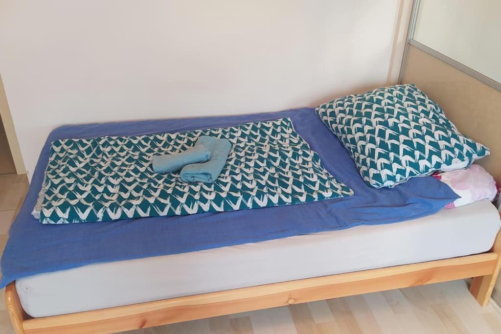 Spacious Modern 3 Bedroom Aparment * Praga